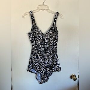 Le cove swimsuit size 18 swimsuit